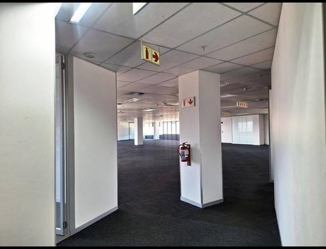 BUSINESS PROPERTY TO RENT IN MENLYN